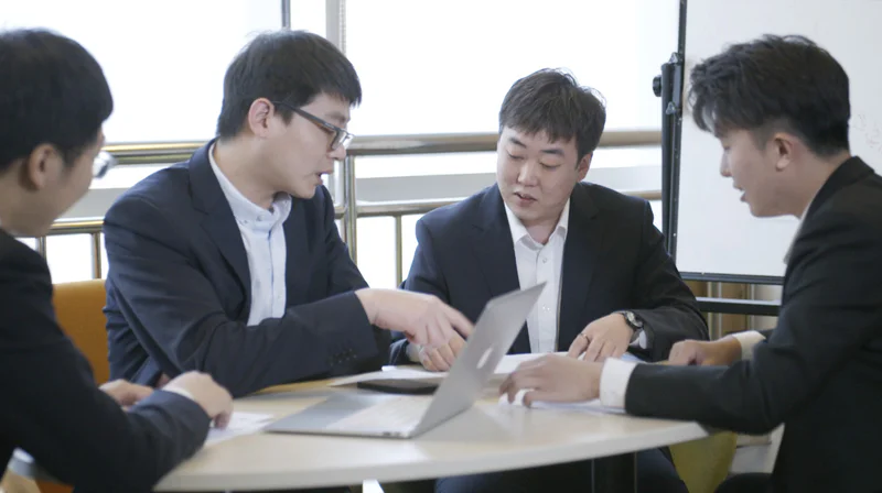Commercial cooperation and pricing discussion for market development